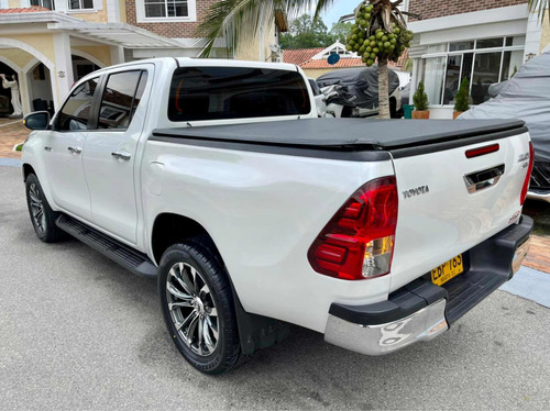 Toyota Hilux 2.8 Srv Automatica 4x4