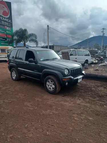 Jeep Liberty 3.7 Sport 4x4 Mt