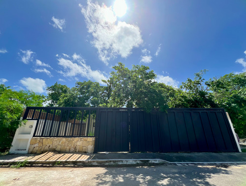 Casa En Venta En Quintas Baspul De 1 Planta Y 2 Recámaras | A 20 Min De Mérida