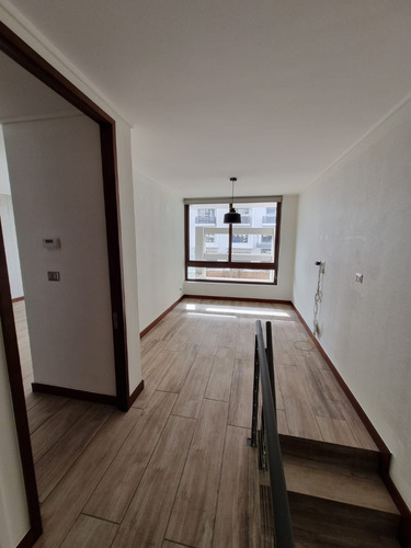 Estupendo Con Jardín, Loft En Subsuelo Pasos Mall Portal