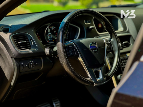 Volvo V40 2.0 T5 R-design Drive-e 5p