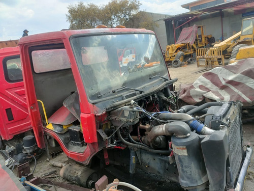 Imagen 6 de 12 de Freightliner Fl70 2003 Cummins Isb 205hp 300,000km