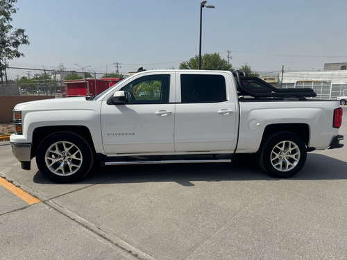 Chevrolet Silverado 1500 4x2 Doble Cab V8 5.3L.
