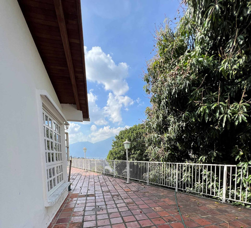 Imagen 7 de 7 de Se Vende Casa 450 M2 4h+s/4b+s/12p Cerro Verde 0975