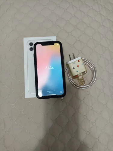Apple iPhone 11 (128 Gb) - Blanco (Usado)