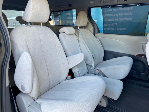 Imagen 13 de 15 de Toyota Sienna Xle Tela 2014 Arena
