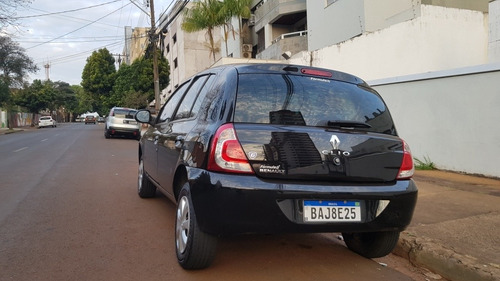 Imagem 2 de 11 de Renault Clio 2016 1.0 16v Expression Hi-power 5p