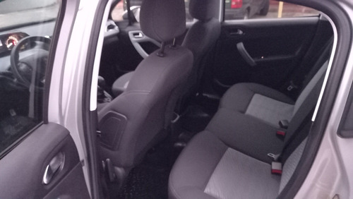 Imagen 9 de 15 de Peugeot 208 2016 1.5 Allure Touchscreen
