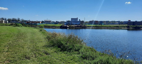 Imagen 2 de 15 de Hermoso Lote Al Agua En El Ensueño