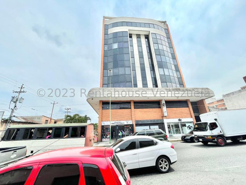 Imagen 16 de 30 de Oficina En Alquiler Zona Centro De Barquisimeto Lara (23-26329) // Invierta Seguro Con Rentahouse//