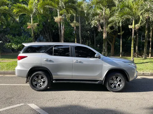 Toyota Fortuner 2.7l