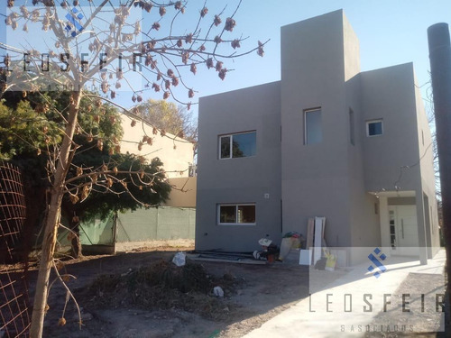 Imagen 1 de 24 de Casa - Plottier