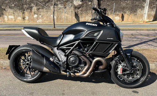 Ducati Diavel Dark Impecável