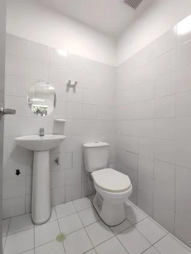 Local En Arriendo En Quinta Oriental. Cod A25554