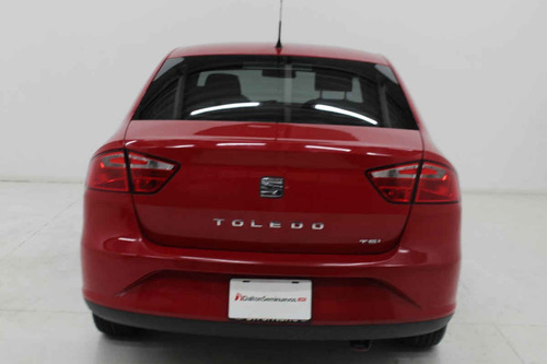 Imagen 4 de 15 de Seat Toledo 2015 4 Cilindros