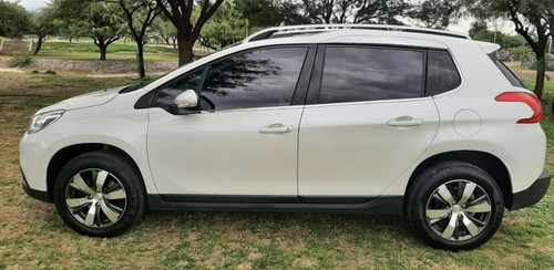 Peugeot 2008 1.6 Feline 2016