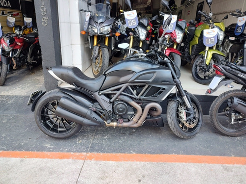 Imagem 2 de 14 de Ducati Diavel 1200