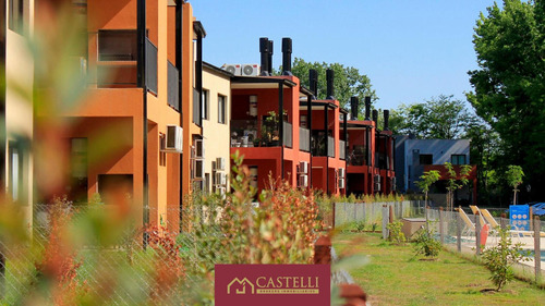 Duplex De 4 Ambientes En Venta En Pilar