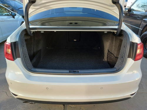 Imagen 13 de 14 de Volkswagen Vento 2.0 Tsi Sportline Dsg - Bi-xenon - 2014