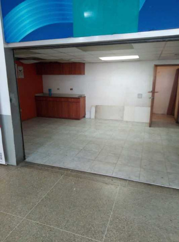 Se Vende/alquila Local Comercial En Caricuao