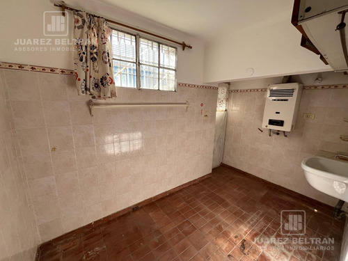 Local En Alquiler - Barrio General Paz - Esquina Con Terraza!