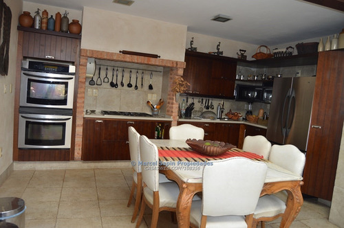 Imagen 4 de 26 de Marcel Sapin, Próximo A Plaza Virgilio Cw108356