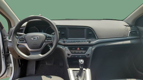 Imagen 9 de 11 de Elantra Gls Premium 2018 Crédito 1 Año D Garantía D Agencia