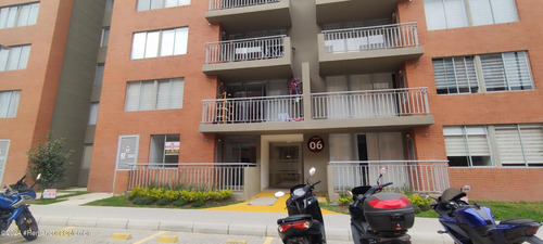 Apartamento En  Hacienda Alcala Rah Co: 24-1422