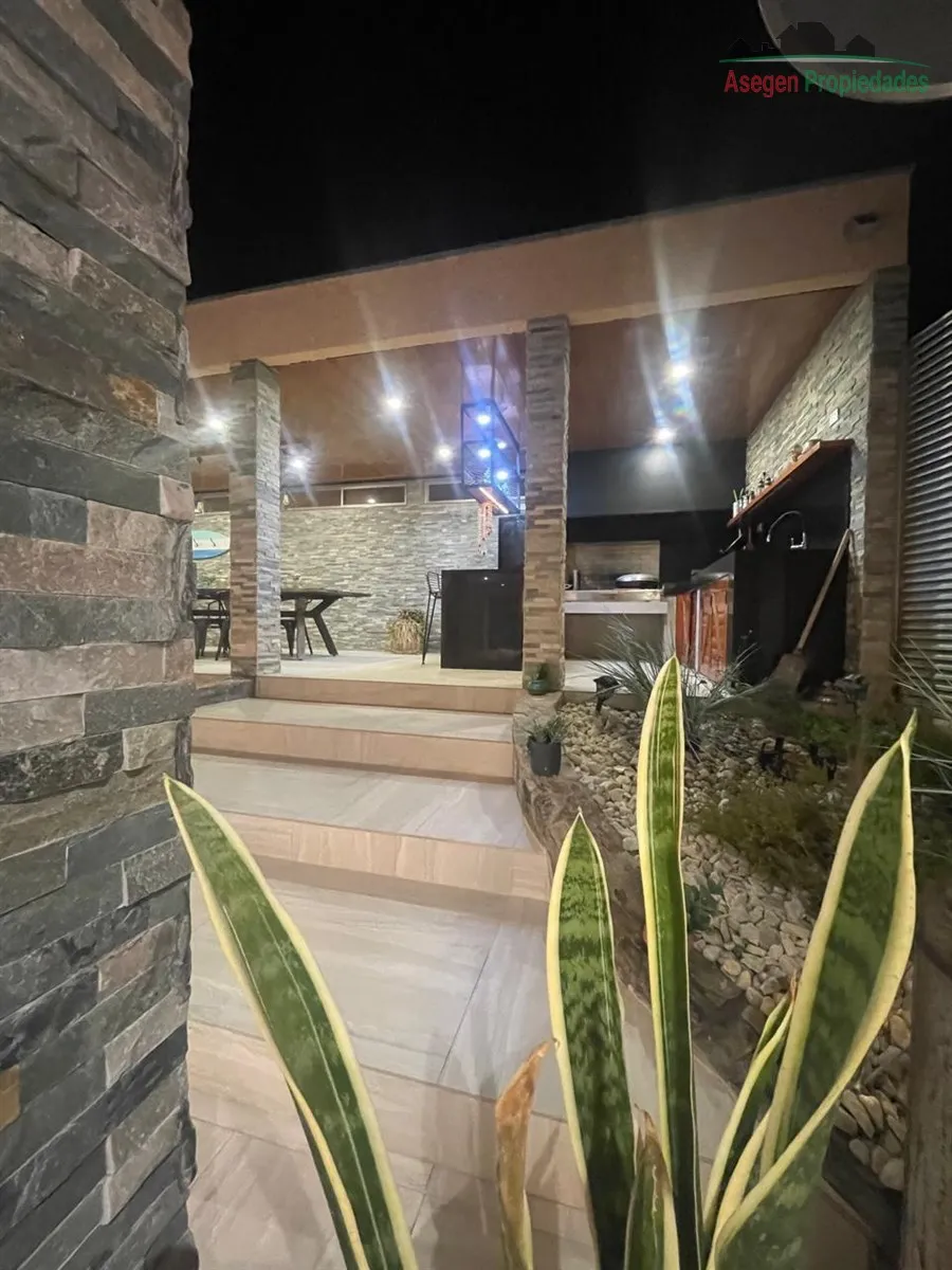 Imagen 1 de 11 de Casa En Venta De 4 Dorm. En Caldera