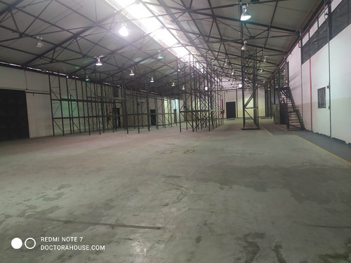 Espectacular Galpon 3.000m2 Av. Lebrún