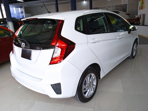 Imagen 5 de 15 de Honda Fit 2017