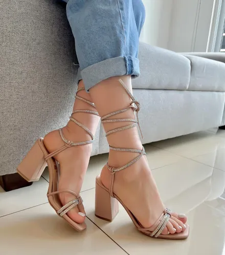 Zapatillas tiras sale