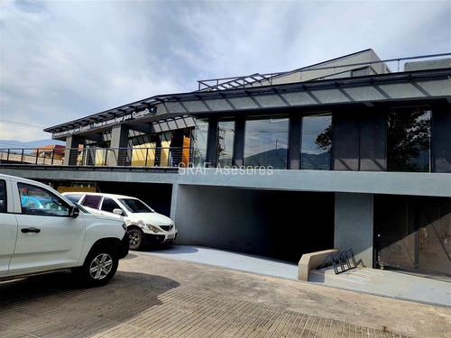 Local Comercial En Arriendo, Las Tranqueras En Vitacura