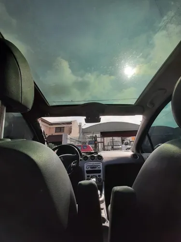 Peugeot 308 Sport 2015 -chocado-