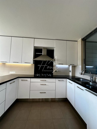 Duplex En Venta De 5 Dorm. Valle Escondido Lo Barnechea