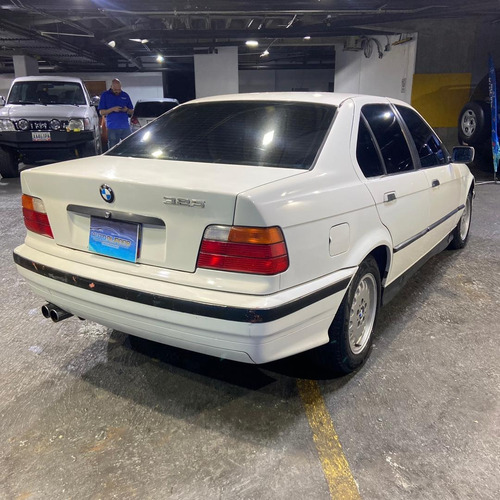 Imagen 4 de 16 de Bmw 325