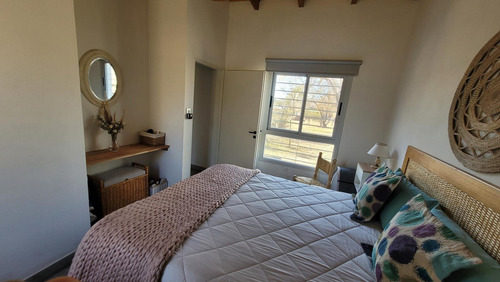 En Venta, Casa De Categoria Amoblada A 500m Del Lago
