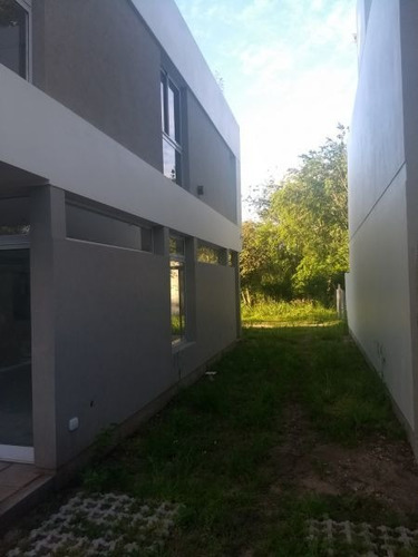 Imagen 6 de 14 de Venta De Casa En Ph A Estrenar De 3 Dormitorios En City Bell