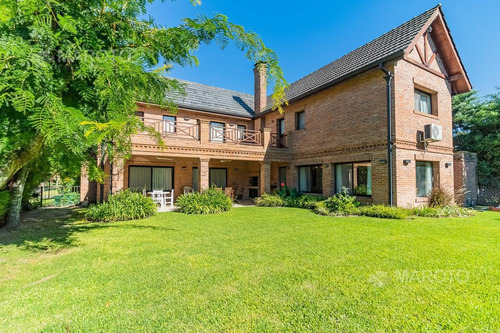 Imagen 7 de 30 de Casa En Venta En Barrio Privado Septiembre - Maroto Propiedades