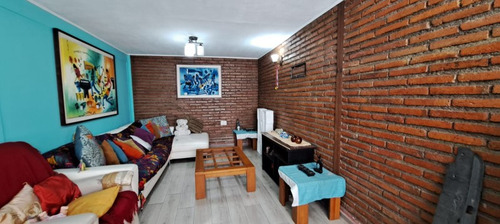 Se Vende Casa Con Amplio Patio En Huechuraba
