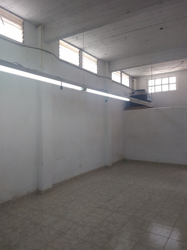 Imagen 10 de 13 de Galpon 100m2 100m Dueño Directo Sin Inmobiliaria En Caseros