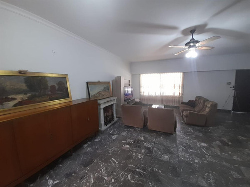 Imagen 4 de 21 de Excelente Chalet 6 Ambientes Con Fondo - Villa Ballester