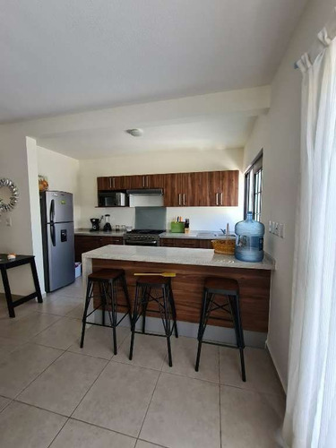 Imagen 4 de 4 de Casa Reloj 50 En Venta, Fracc. Zirándaro En San Miguel De Al