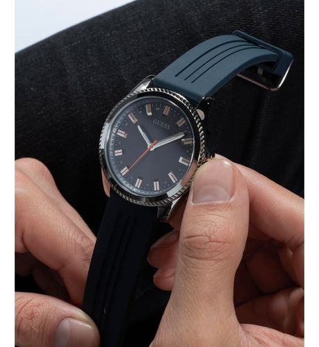Reloj Para Hombre Guess Champ GW0639G1 Color Azul oscuro Bisel Plateado