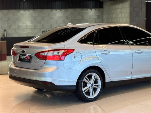 Ford Focus 2.0 SE SEDAN 16V FLEX 4P AUTOMÁTICO
