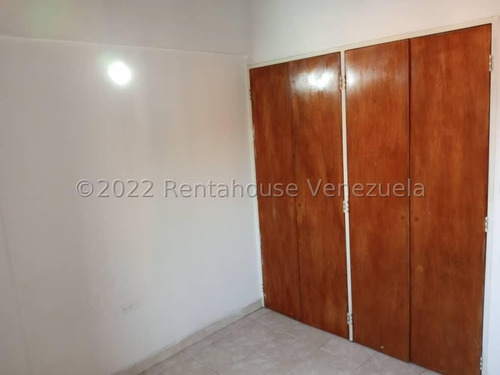 Imagen 2 de 13 de Leida Falcon Rentahouse Vende Townhouse En Tazajal Naguanagua 22-23079 Lf