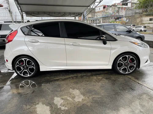 Ford Fiesta HATCHBACK ST MT 1600CC T
