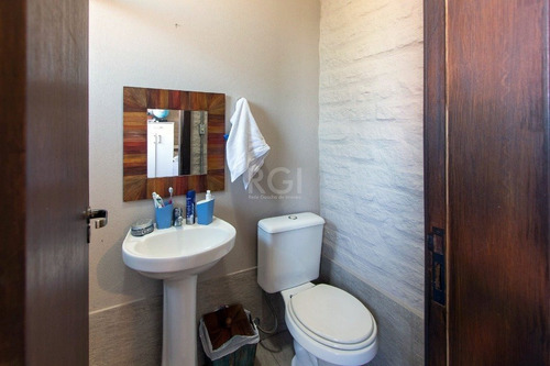 Casa Em Camaquã Com 4 Dormitórios - Lu430001