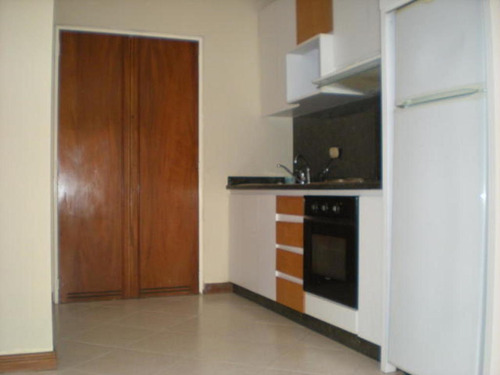 Imagen 4 de 14 de Ramiro E. Ruiz Vende Apto En El Rosal Mls #20-13858