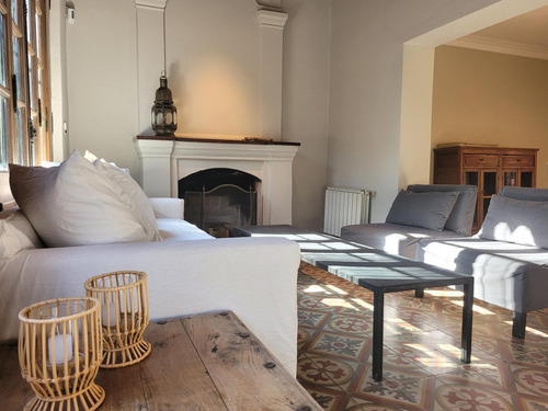 Esmeralda Al 100 | Venta | Muy Linda Casa Colonial Inglesa